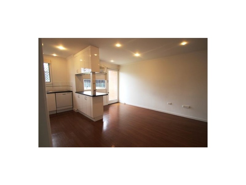 2/2 Carl Street, Buranda QLD 4102