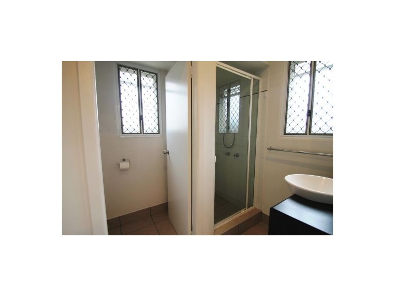 2/2 Carl Street, Buranda QLD 4102