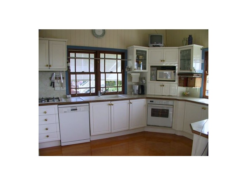 .100 Philips Street, Hawthorne QLD 4171