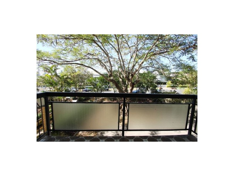 1.1 Lomond Tce, East Brisbane QLD 4169