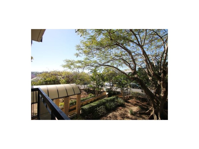 1.1 Lomond Tce, East Brisbane QLD 4169