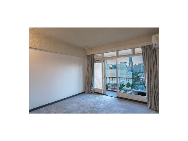 403.355 Main Street, Kangaroo Point QLD 4169