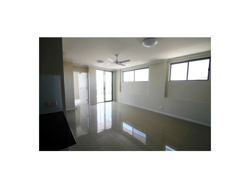 201/64 Kates Street, Morningside QLD 4170