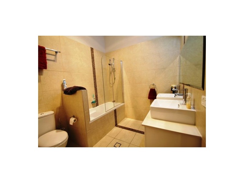 East Brisbane QLD 4169