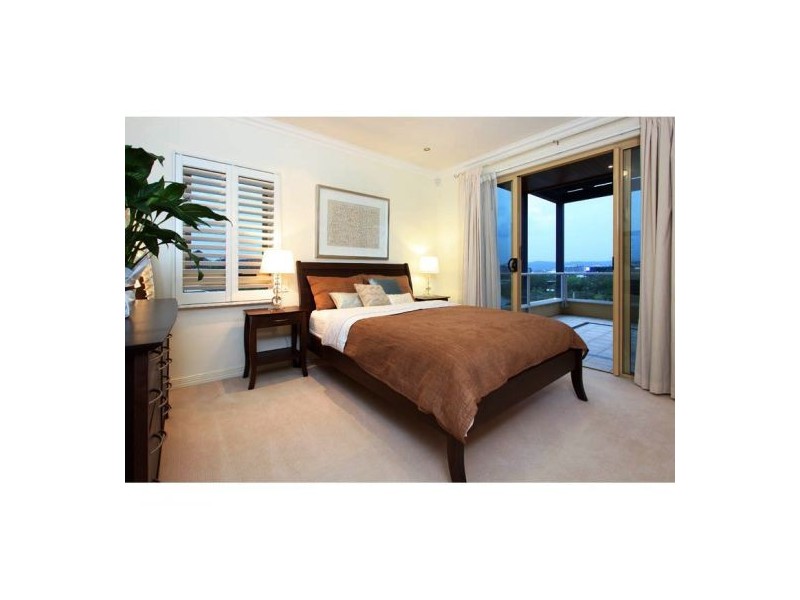 8/118 River Terrace, Kangaroo Point QLD 4169