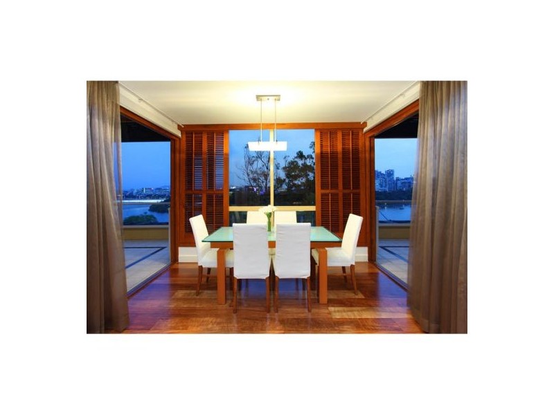 8/118 River Terrace, Kangaroo Point QLD 4169