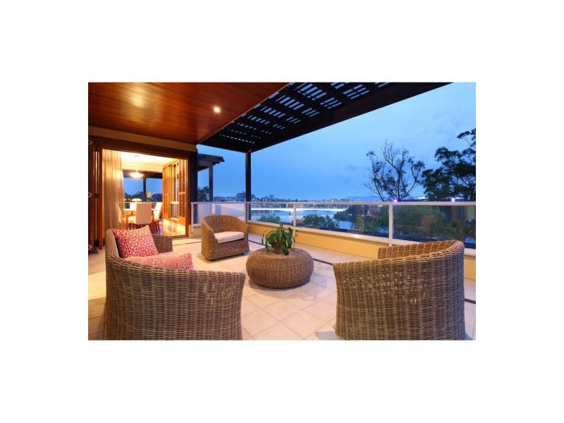 8/118 River Terrace, Kangaroo Point QLD 4169