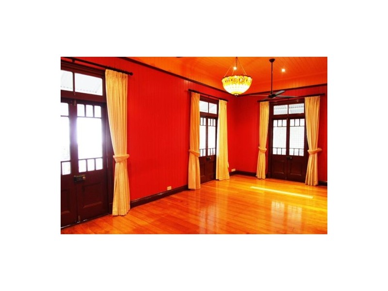 East Brisbane QLD 4169