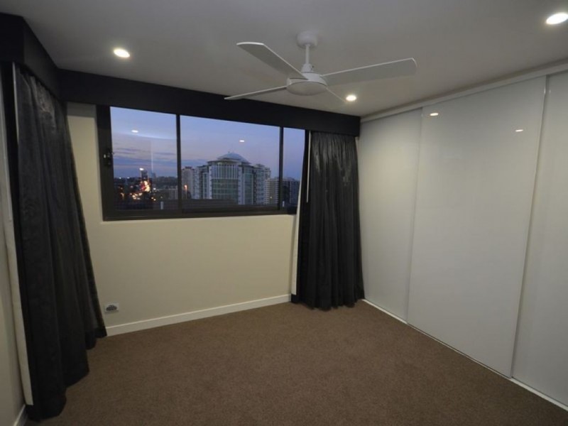 17/450 Main Street, Kangaroo Point QLD 4169