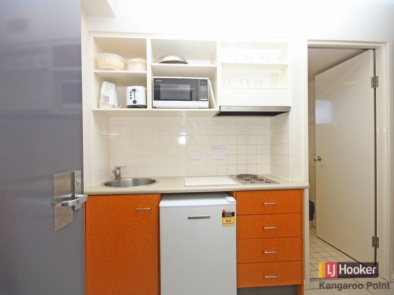 601/9 Castlebar. Street, Kangaroo Point QLD 4169