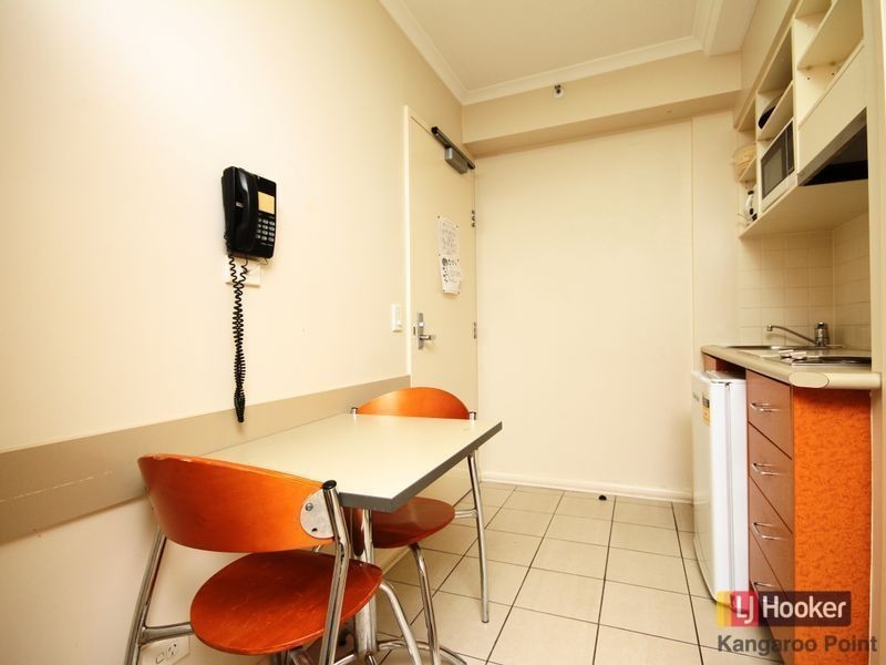 601/9 Castlebar. Street, Kangaroo Point QLD 4169