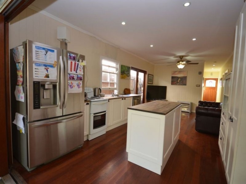 123 Junction Road, Morningside QLD 4170