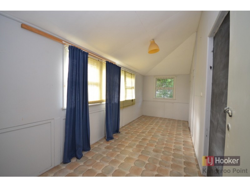 34 Carl Street, Woolloongabba QLD 4102