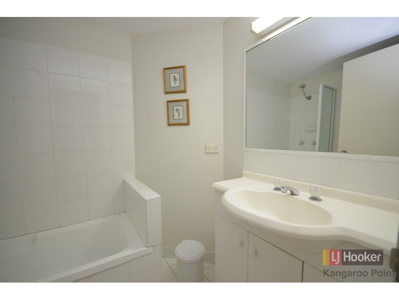 4/75 Thorn Street, Kangaroo Point QLD 4169