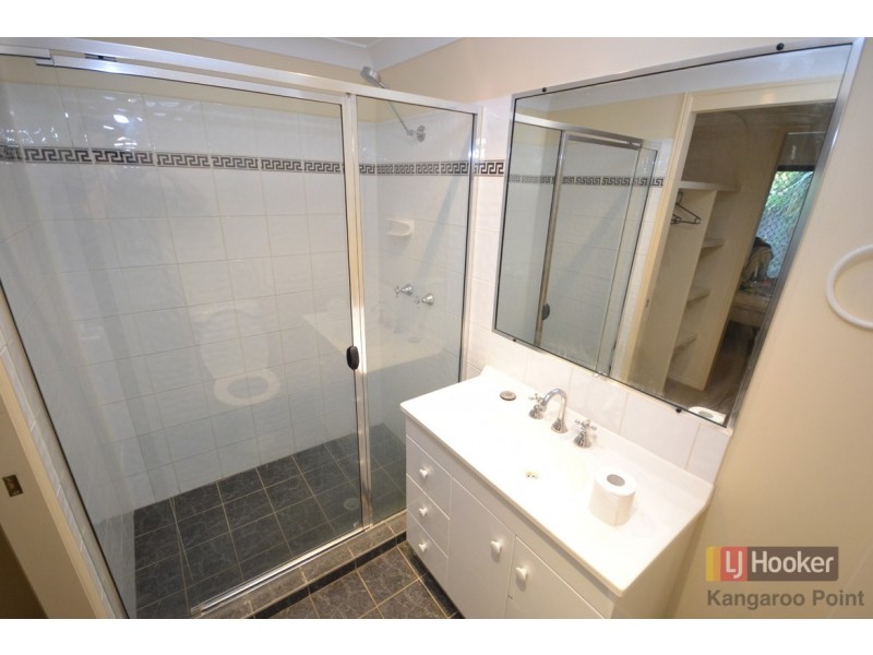 2/64 Longlands Street, East Brisbane QLD 4169