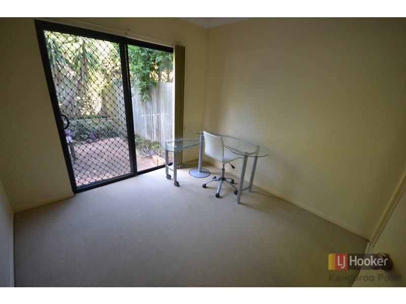 2/64 Longlands Street, East Brisbane QLD 4169