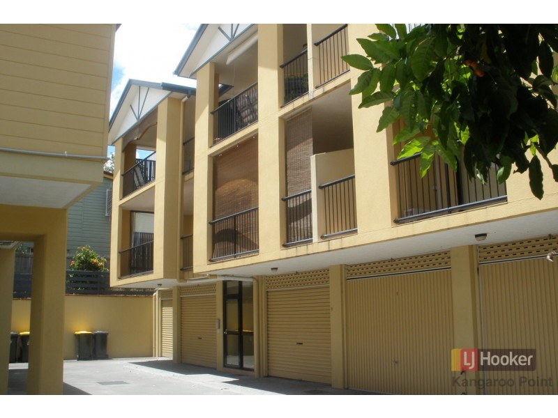 2/64 Longlands Street, East Brisbane QLD 4169