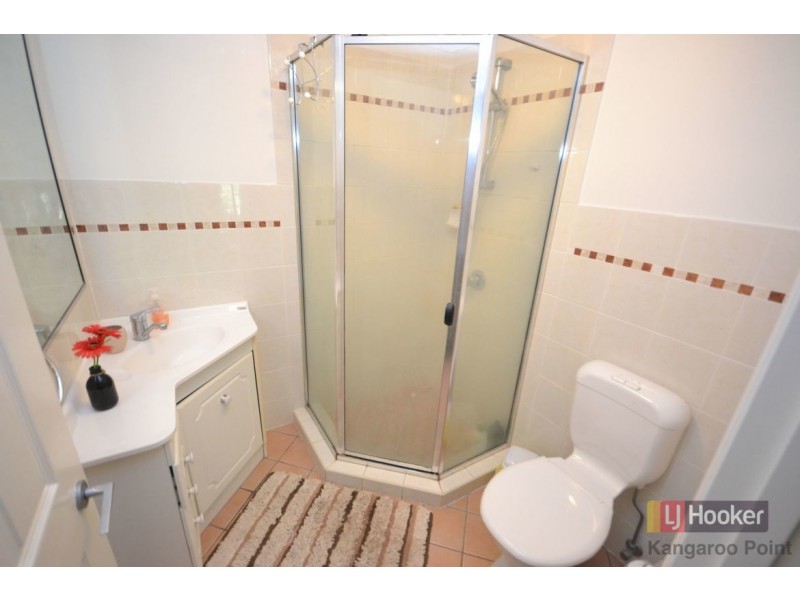 9/190 Wellington Road, Kangaroo Point QLD 4169