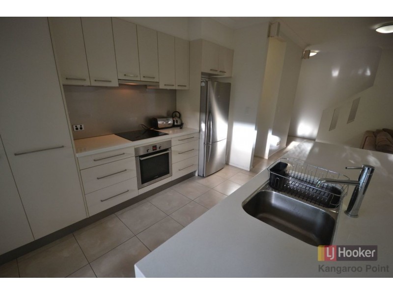 10 Latrobe Street, East Brisbane QLD 4169