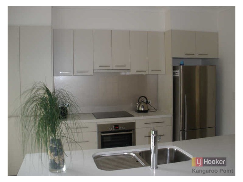 10 Latrobe Street, East Brisbane QLD 4169