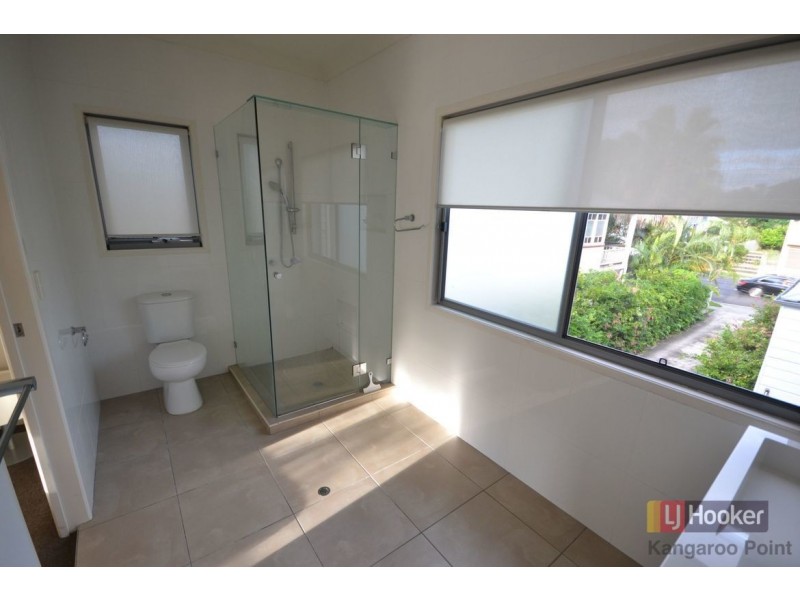 10 Latrobe Street, East Brisbane QLD 4169