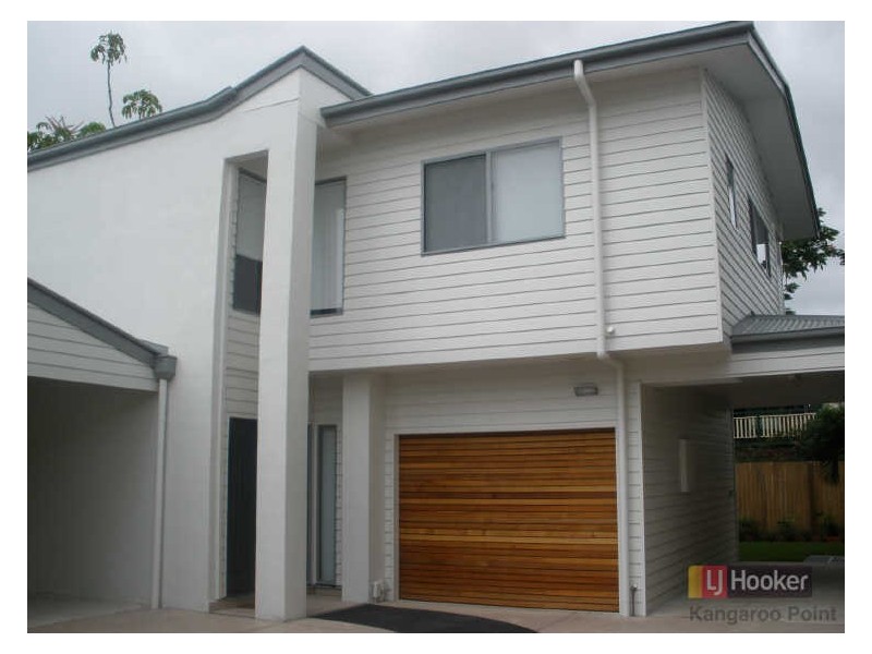 10 Latrobe Street, East Brisbane QLD 4169