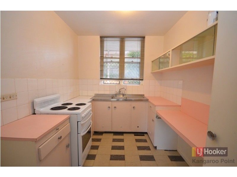 2/64 Thorn Street, Kangaroo Point QLD 4169