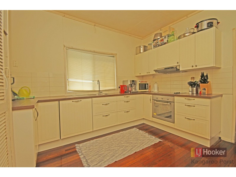 36 Lancelot Street, Tennyson QLD 4105