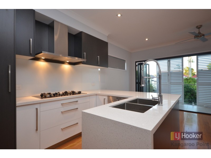 98 Bromley Street, Kangaroo Point QLD 4169