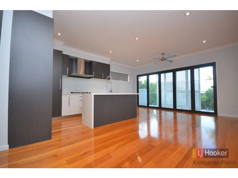 98 Bromley Street, Kangaroo Point QLD 4169