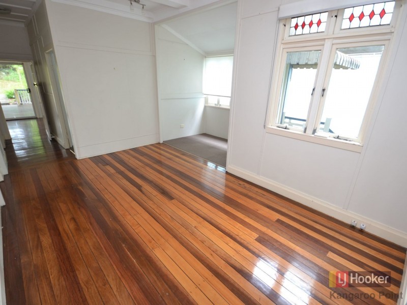 11 Eskgrove Street, East Brisbane QLD 4169
