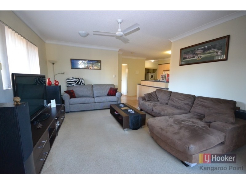 2/29 Bell Street, Kangaroo Point QLD 4169