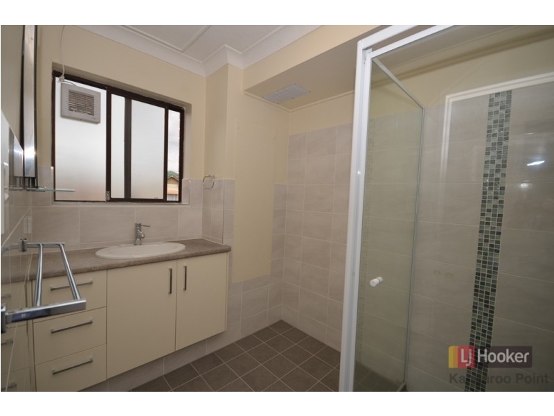 1/12 Carl Street, Woolloongabba QLD 4102