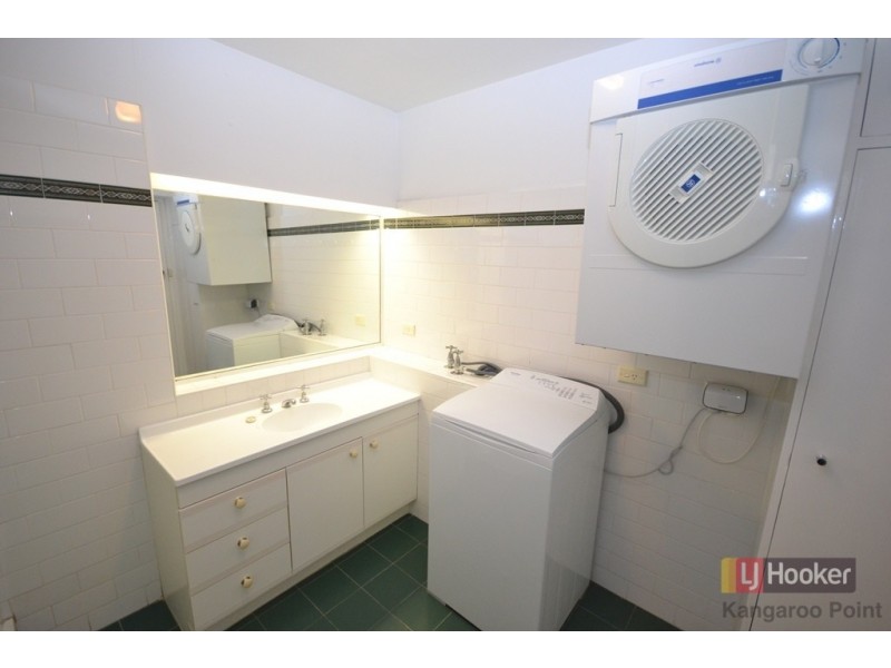 74/64 Thorn Street, Kangaroo Point QLD 4169