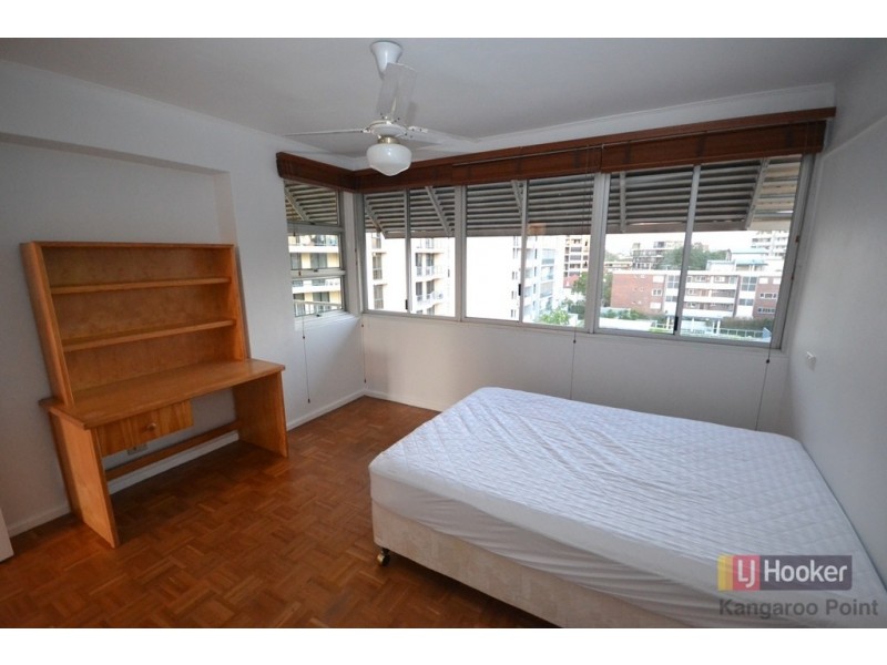 74/64 Thorn Street, Kangaroo Point QLD 4169