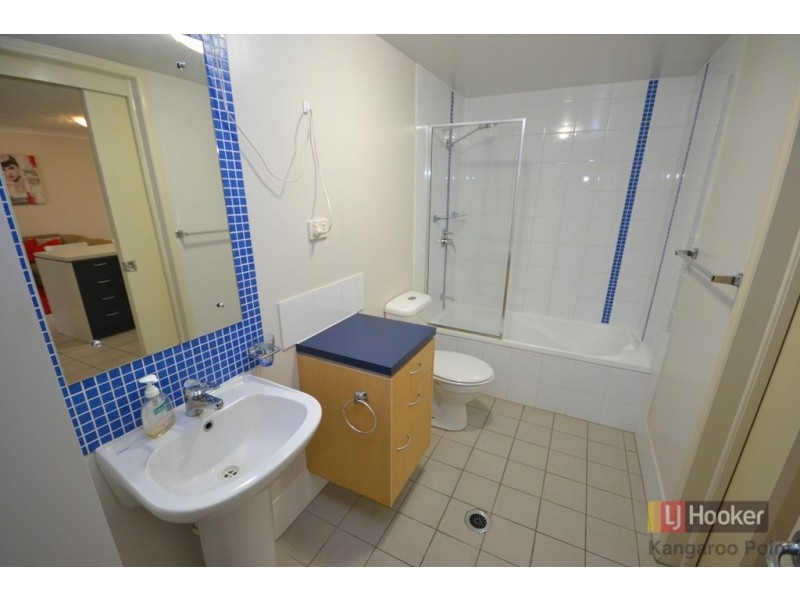 2/19 Thorn Street, Kangaroo Point QLD 4169