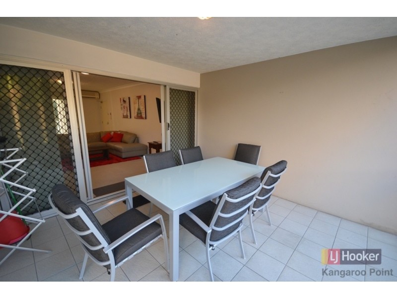 2/19 Thorn Street, Kangaroo Point QLD 4169