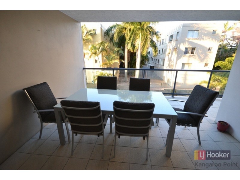 2/19 Thorn Street, Kangaroo Point QLD 4169