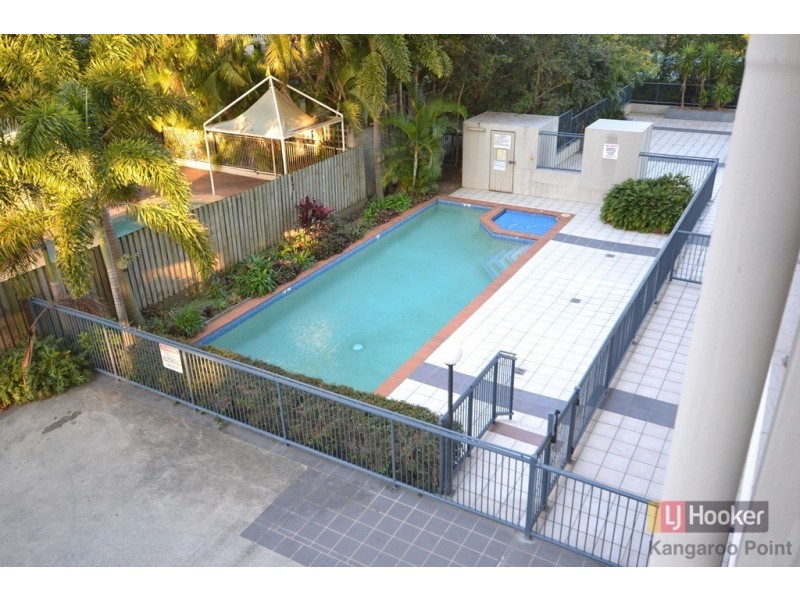2/19 Thorn Street, Kangaroo Point QLD 4169