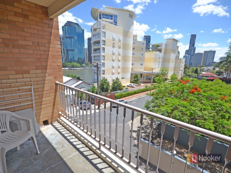 204/355 Main Street, Kangaroo Point QLD 4169