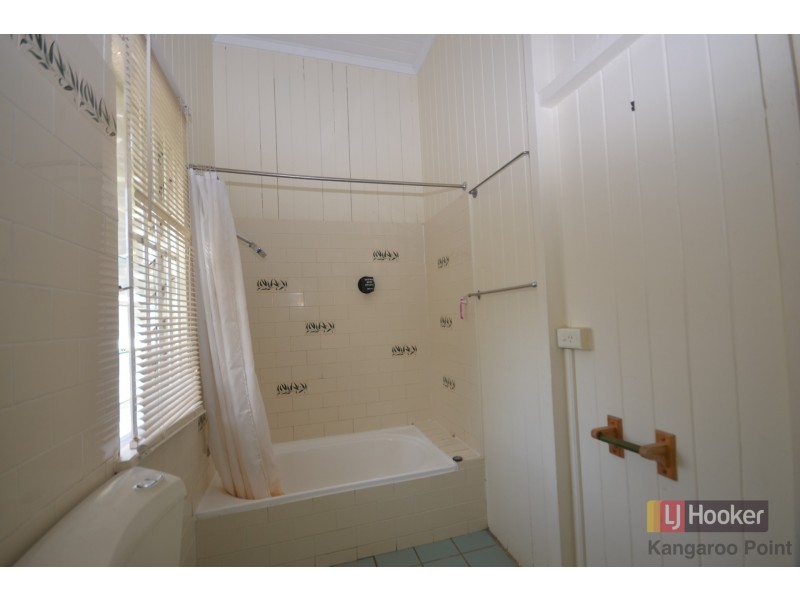 42 Heath Street, East Brisbane QLD 4169