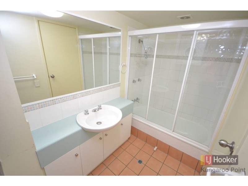 16/219 Wellington Road, Kangaroo Point QLD 4169