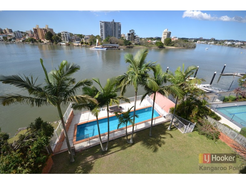 2/64 Thorn Street, Kangaroo Point QLD 4169