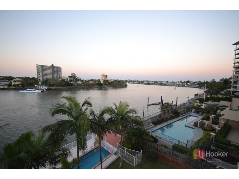 2/64 Thorn Street, Kangaroo Point QLD 4169