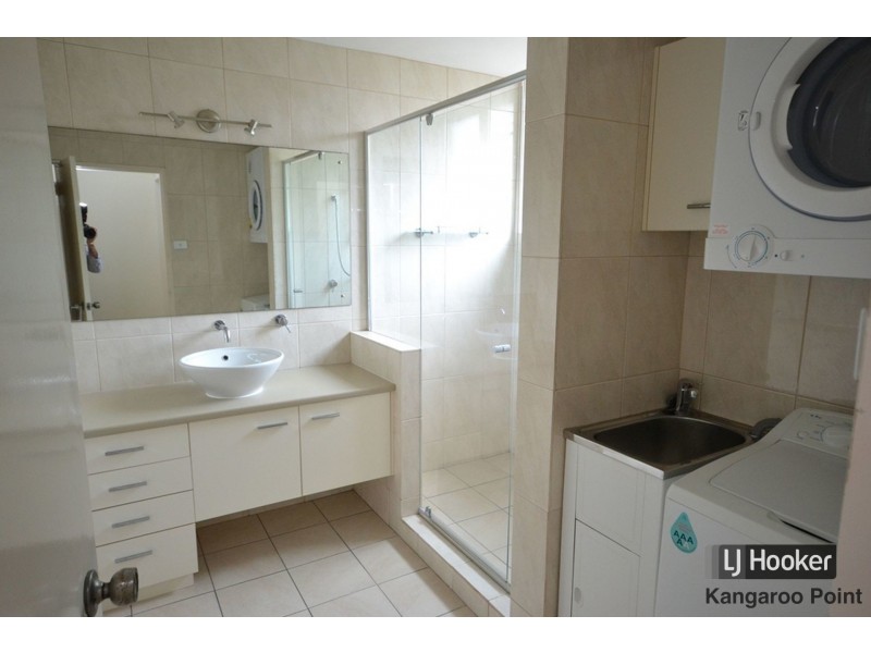 3/132 River Terrace, Kangaroo Point QLD 4169