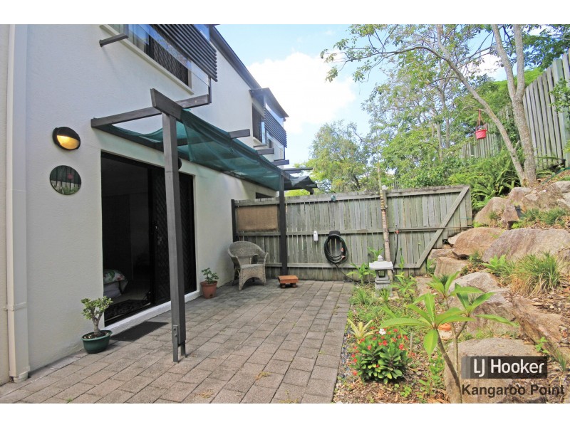 2/139 Lytton Road, East Brisbane QLD 4169