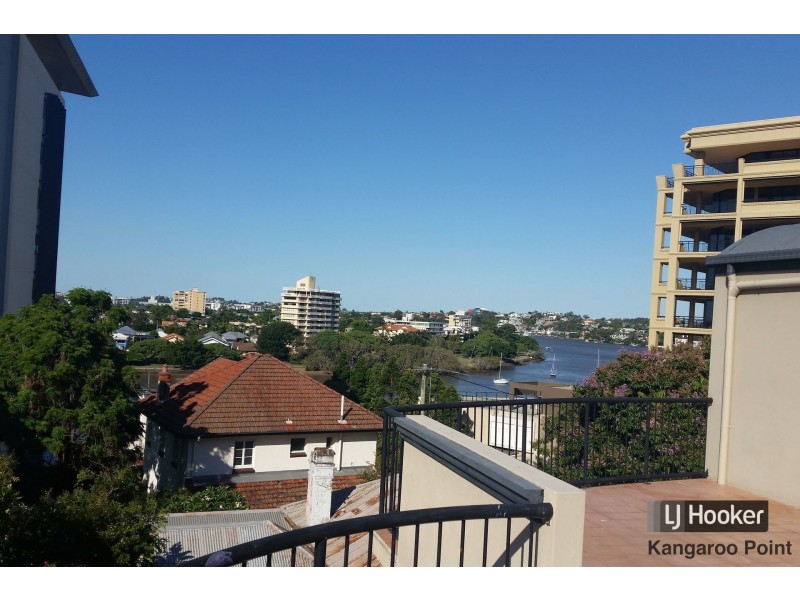 12/240 Wellington Road, Kangaroo Point QLD 4169