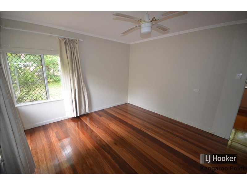 14 Brooks Street, Camp Hill QLD 4152