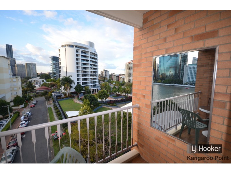 402/355 Main Street, Kangaroo Point QLD 4169