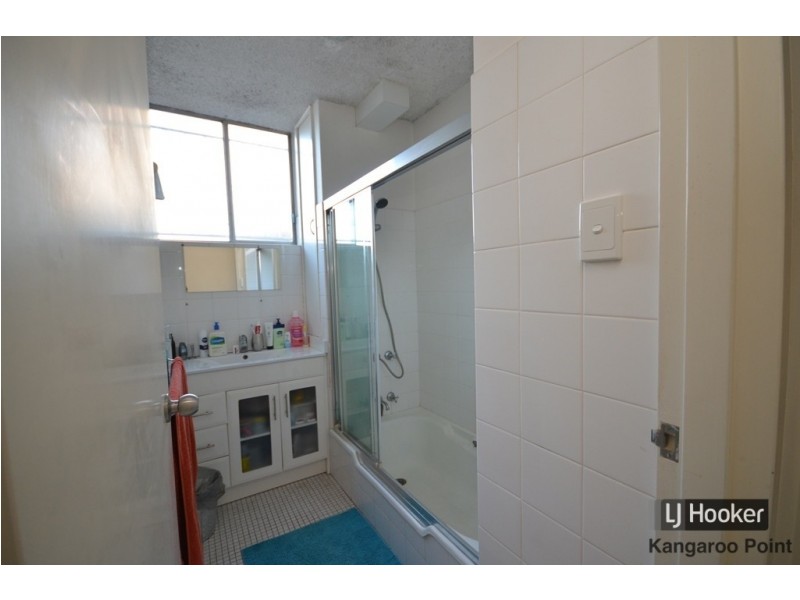 1/34 Park Avenue, Kangaroo Point QLD 4169